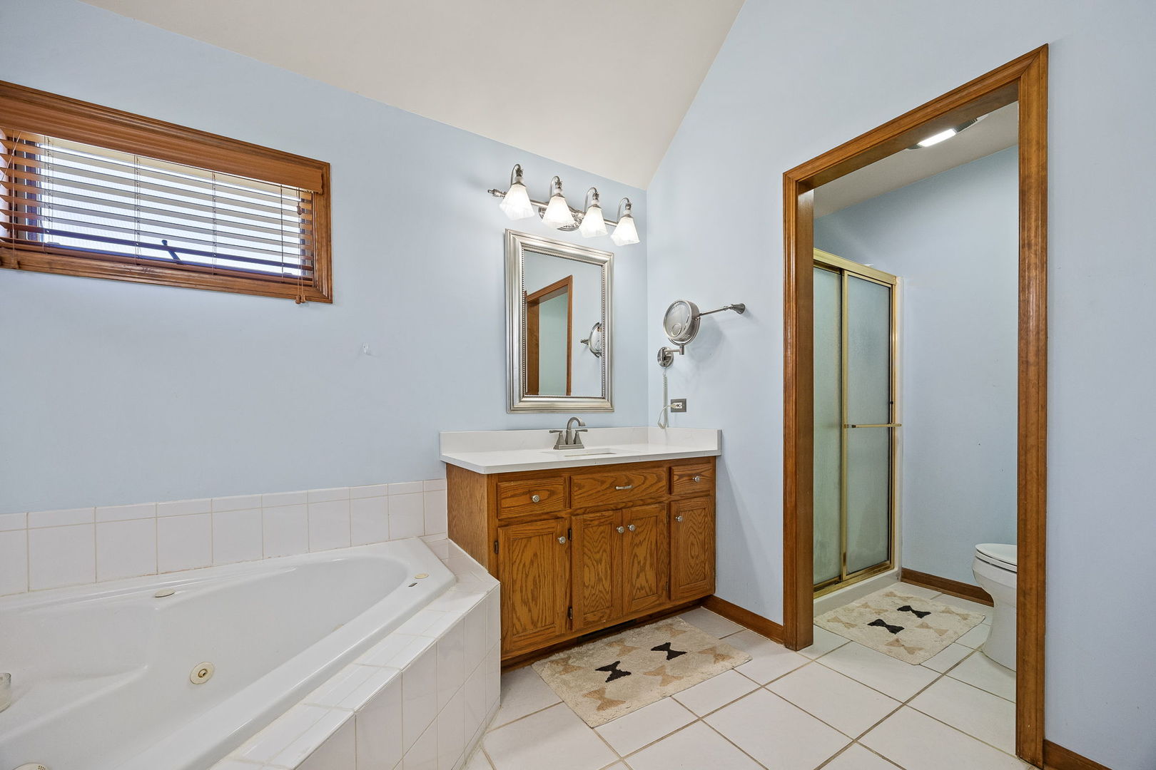 452 Windsor Drive, Oswego, IL 60543