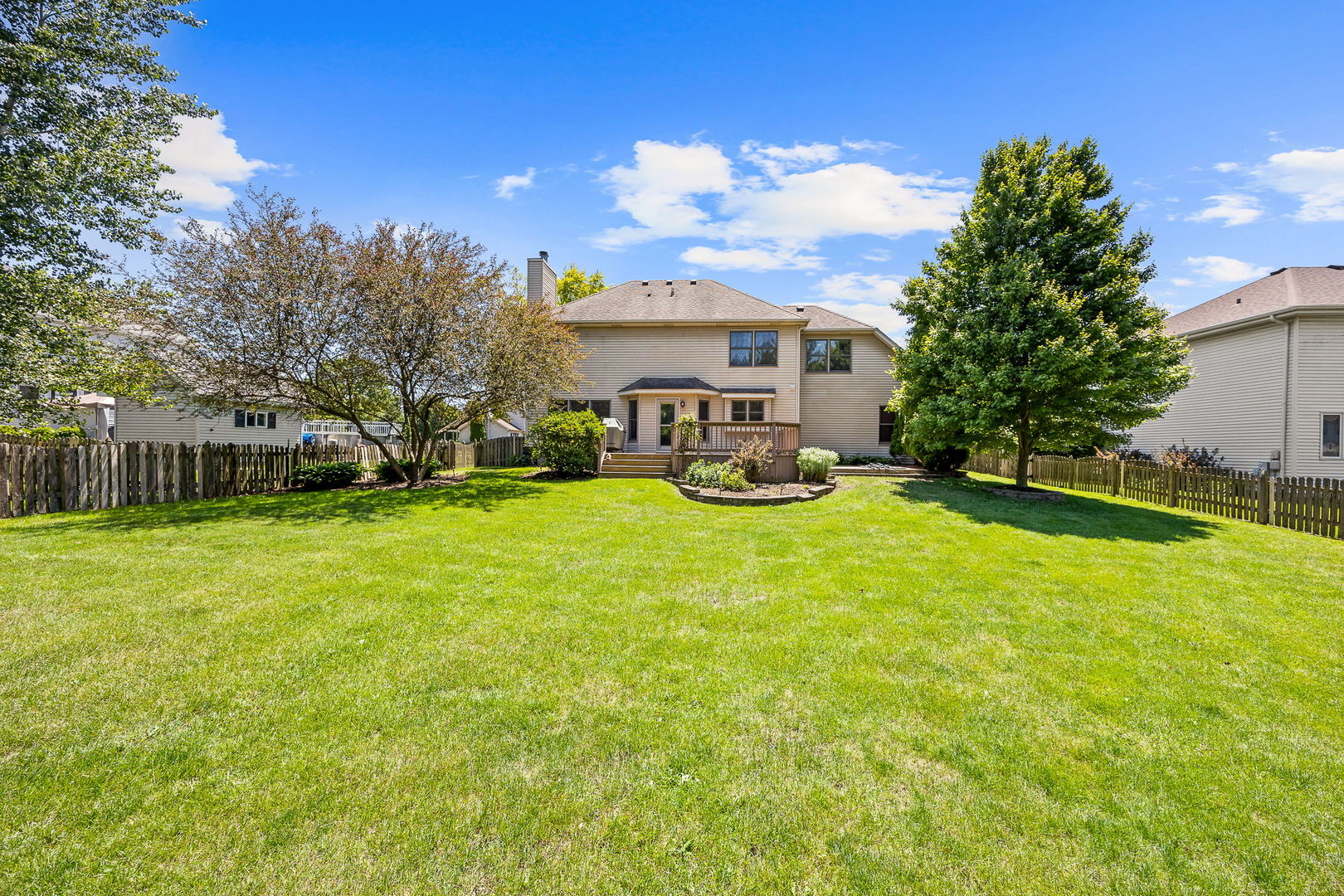 452 Windsor Drive, Oswego, IL 60543