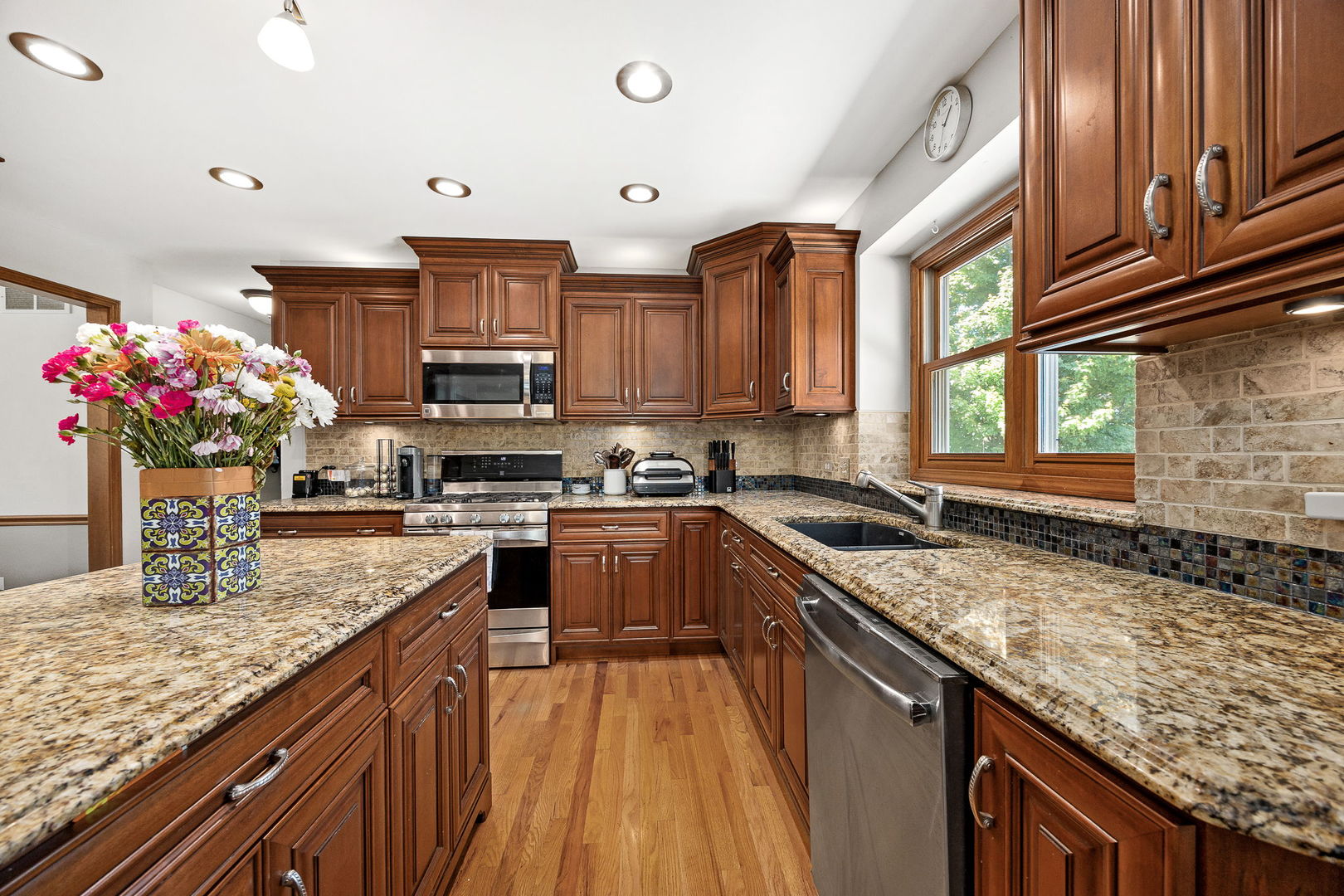 452 Windsor Drive, Oswego, IL 60543