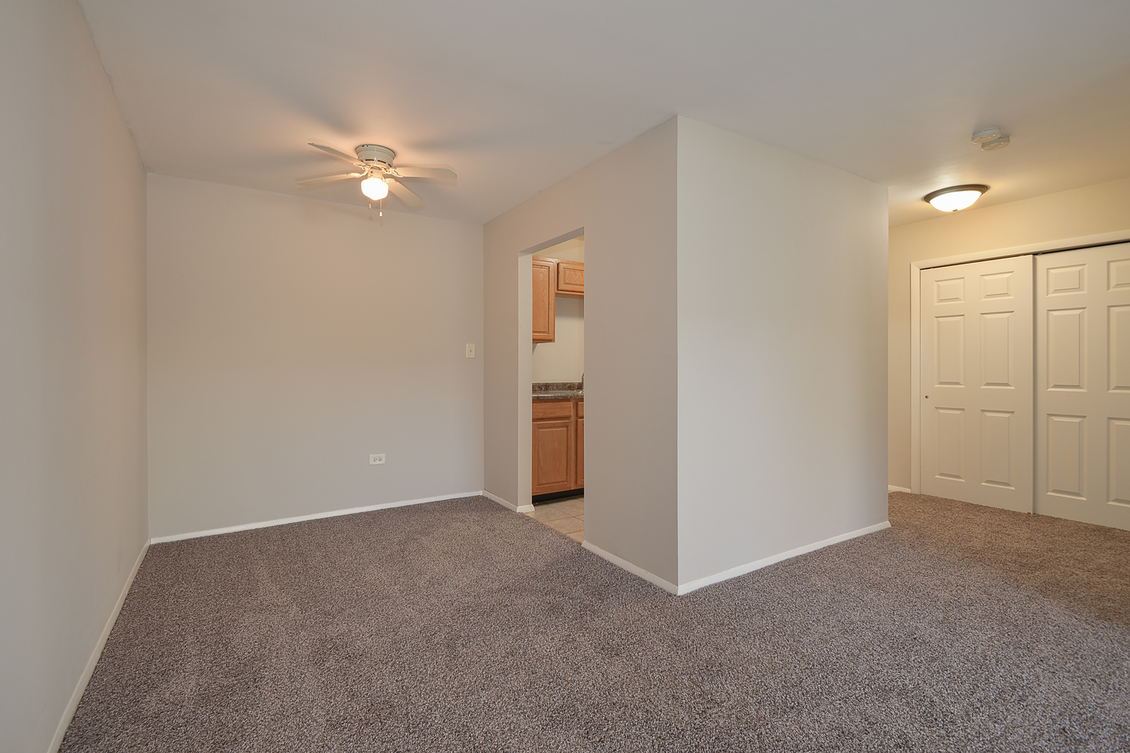 869 Trace Drive #104, Buffalo Grove, IL 60089