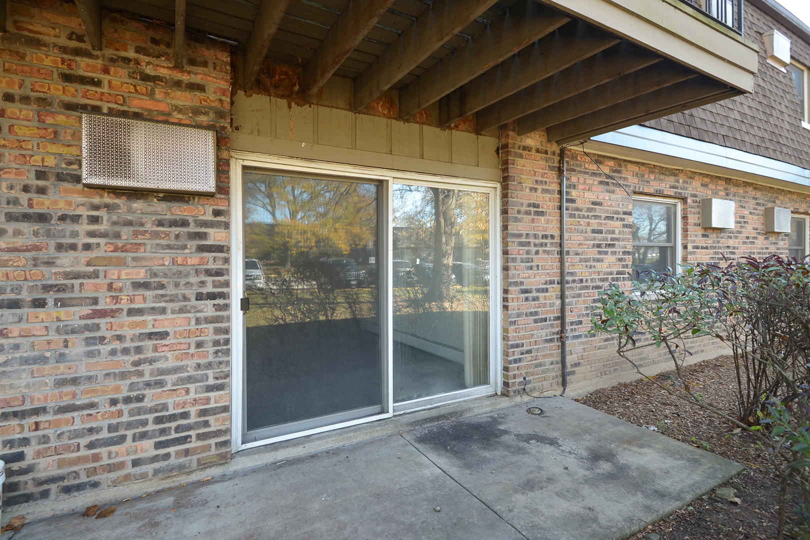 869 Trace Drive #104, Buffalo Grove, IL 60089