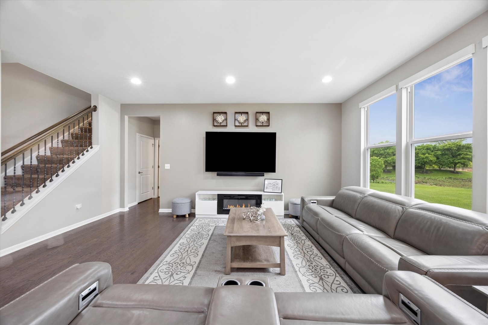 1507 Tail Leaf Court, Naperville, IL 60563