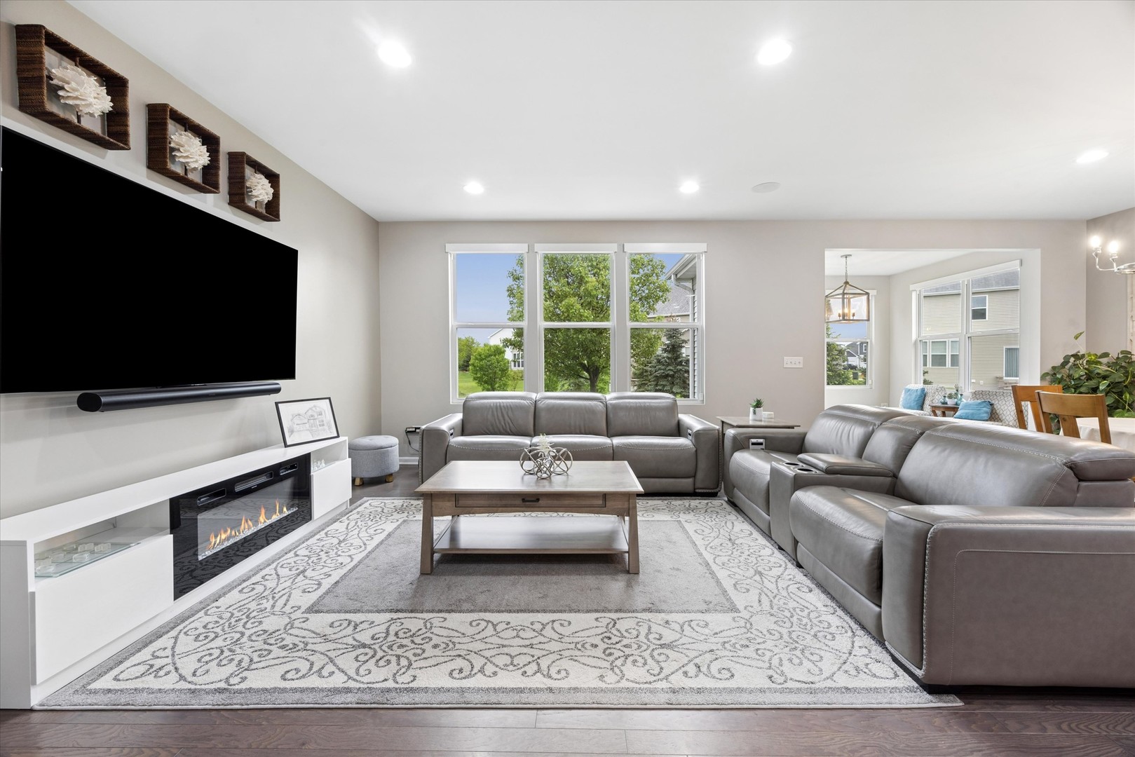 1507 Tail Leaf Court, Naperville, IL 60563