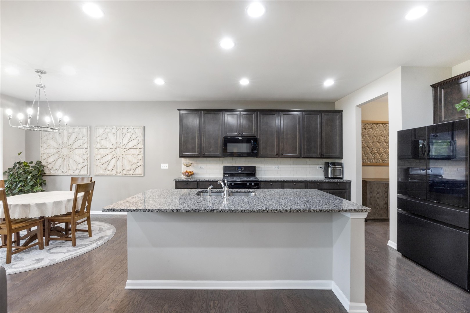 1507 Tail Leaf Court, Naperville, IL 60563