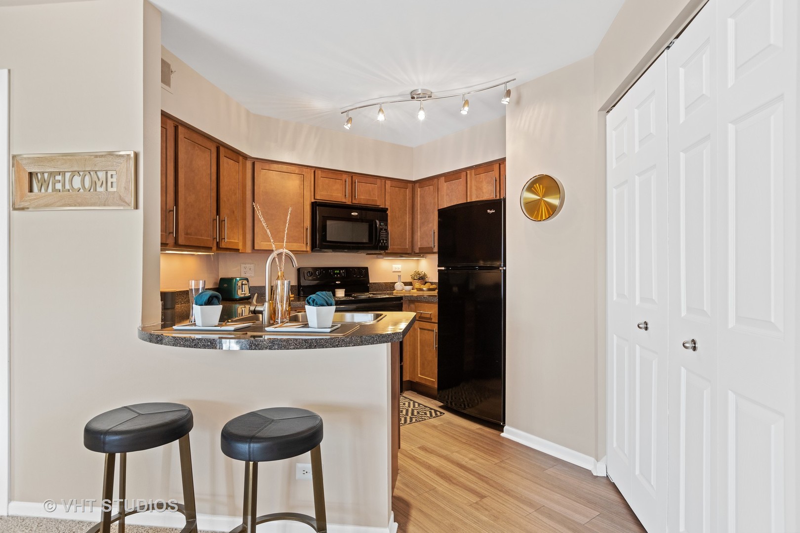 1541 Westminster Drive #104, Naperville, IL 60563