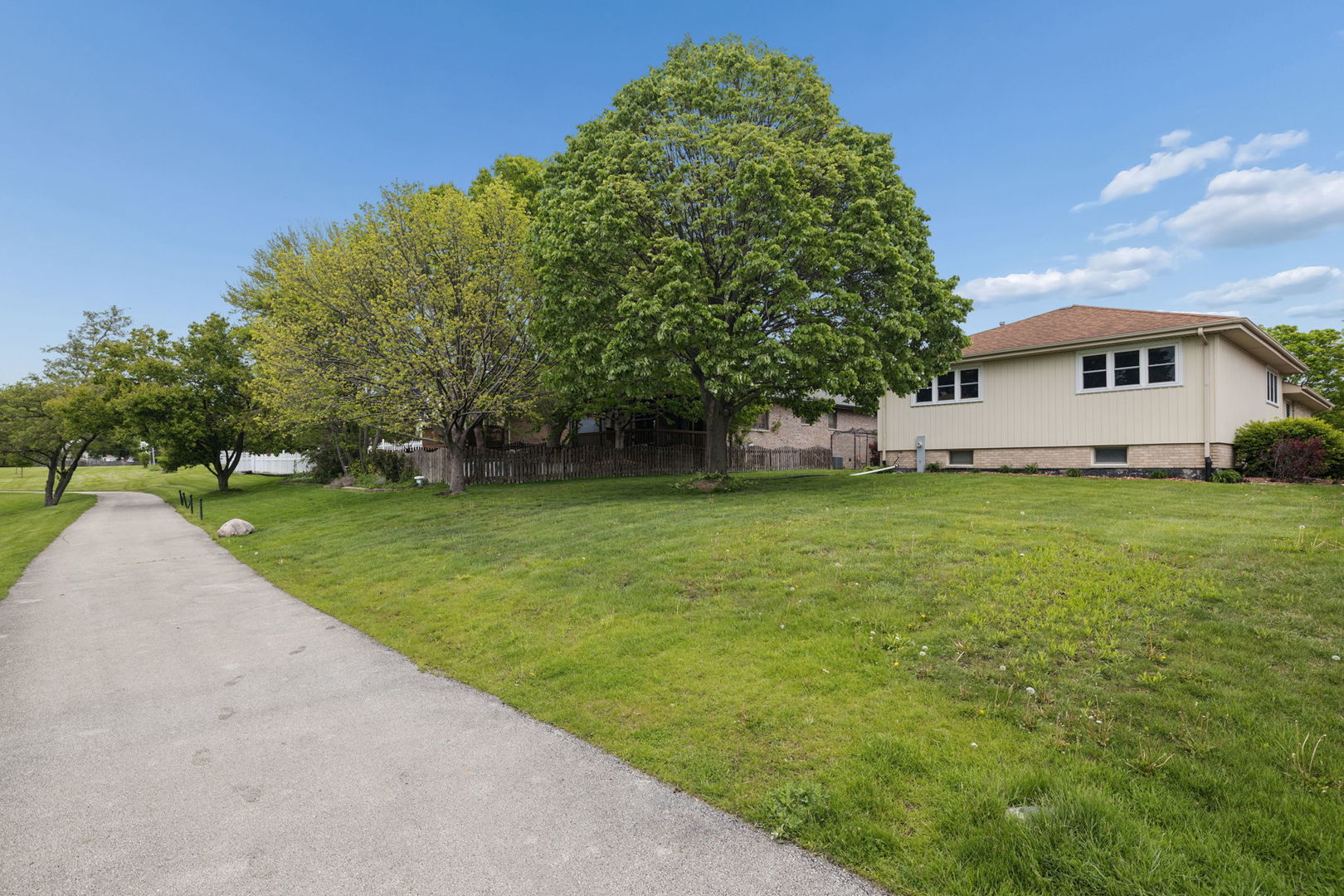 16170 Marigold Place, Orland Hills, IL 60487