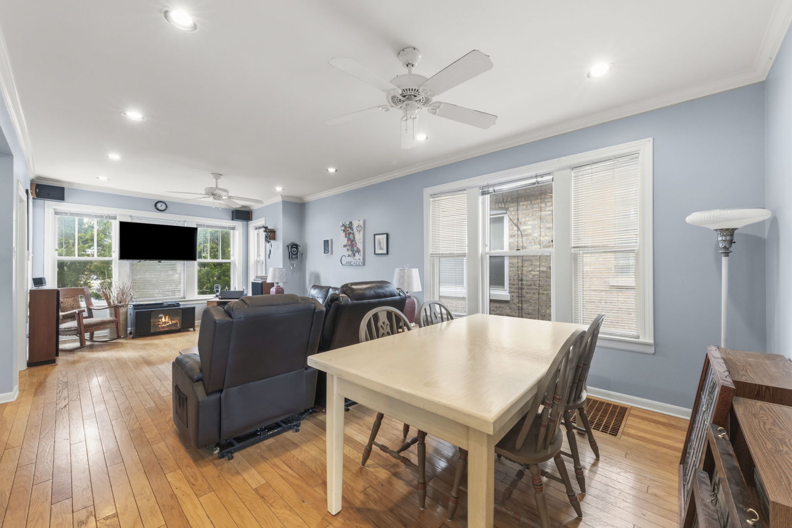 2831 N Kildare Avenue, Chicago, IL 60641