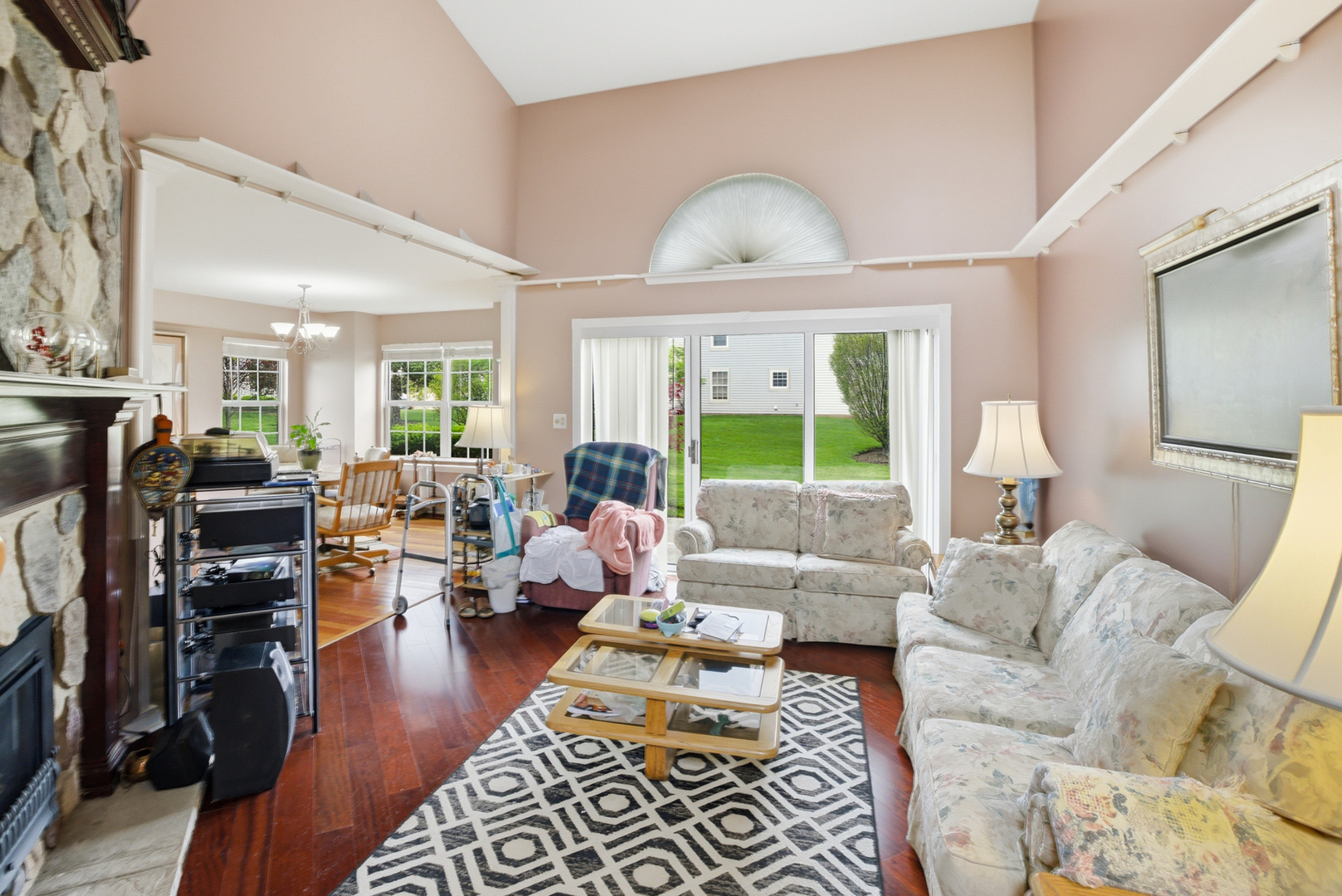 1411 CLUB Drive #C, Glendale Heights, IL 60139
