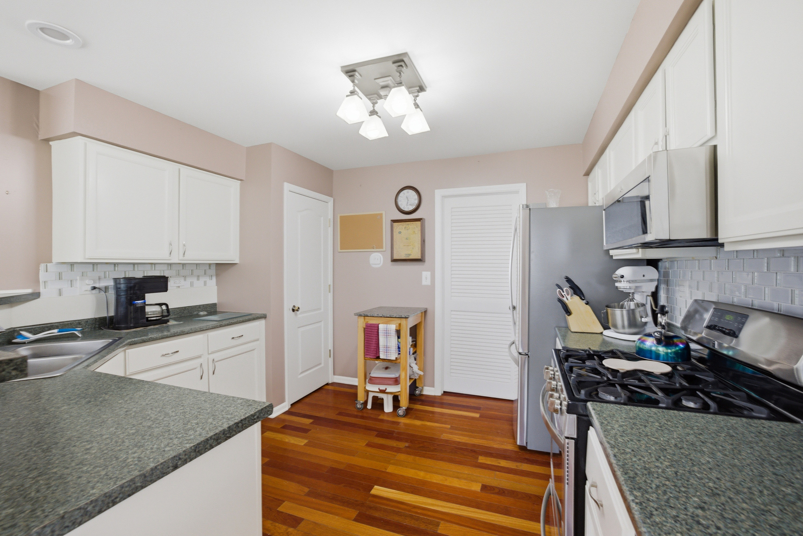 1411 CLUB Drive #C, Glendale Heights, IL 60139