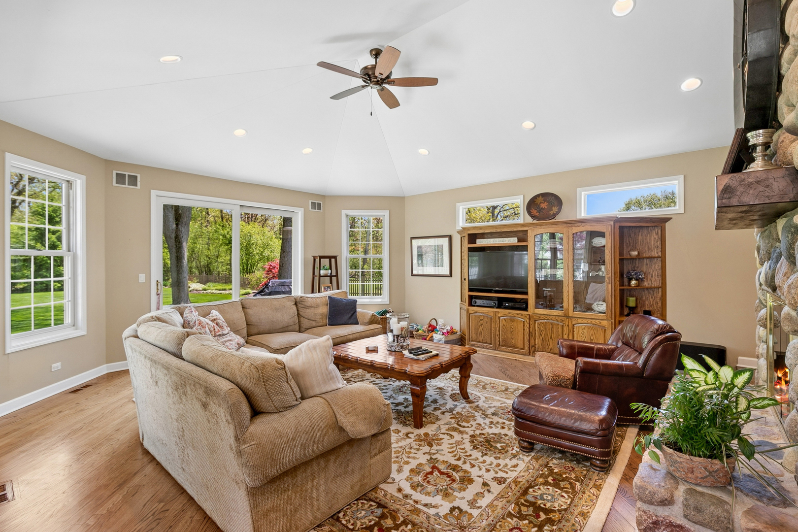 48 Fox Trail, Lincolnshire, IL 60069