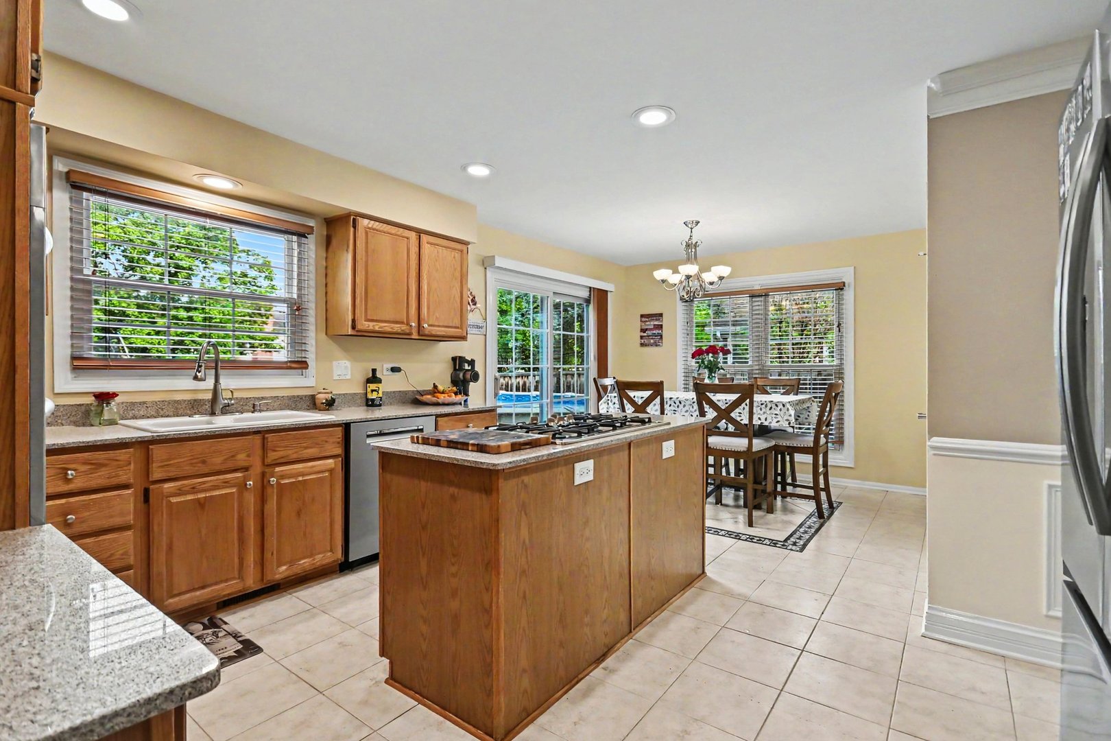 17364 W Westwind Drive, Gurnee, IL 60031