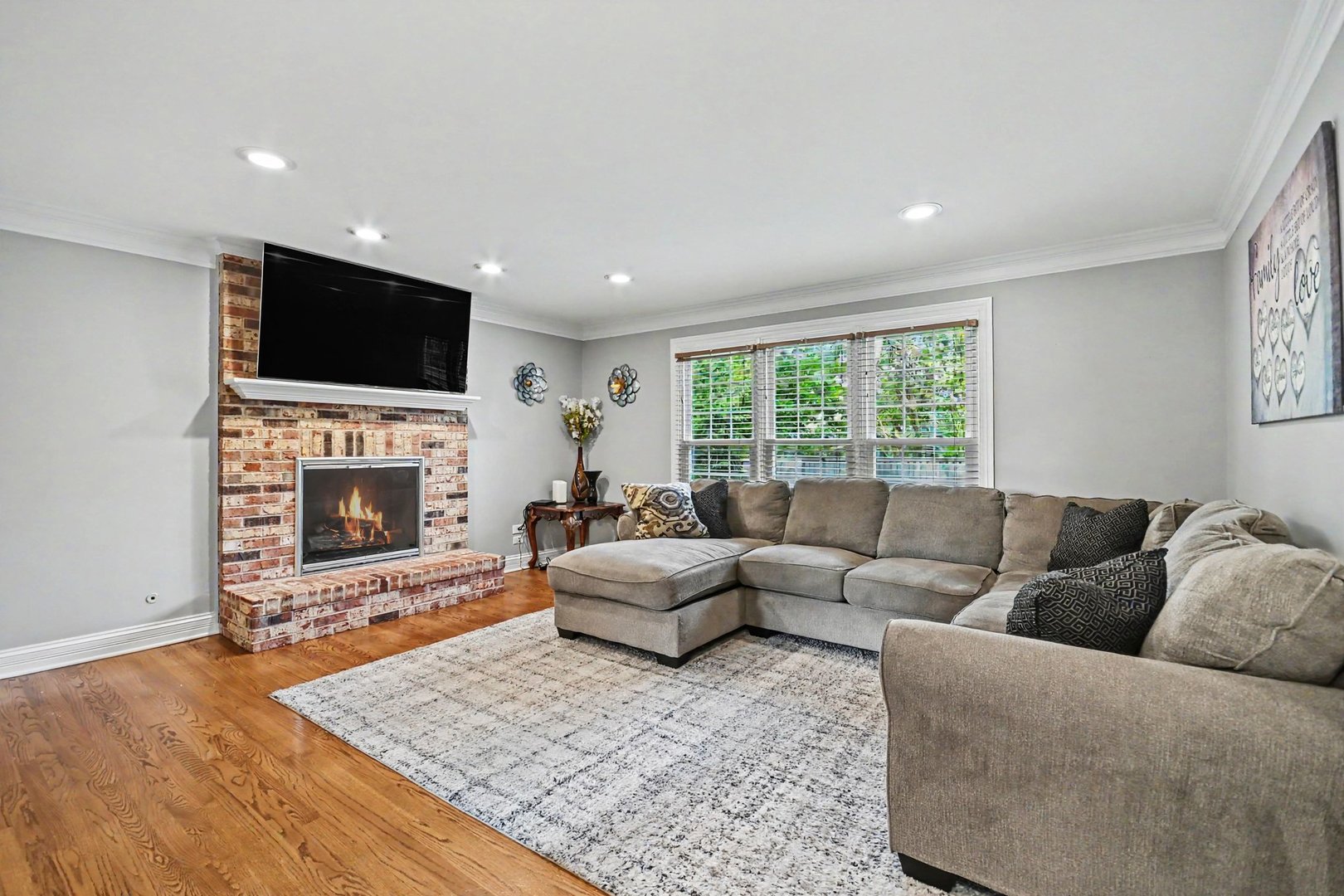 17364 W Westwind Drive, Gurnee, IL 60031