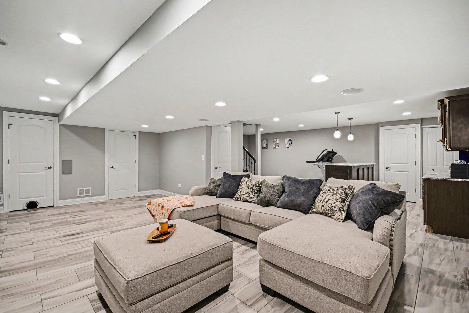 17364 W Westwind Drive, Gurnee, IL 60031