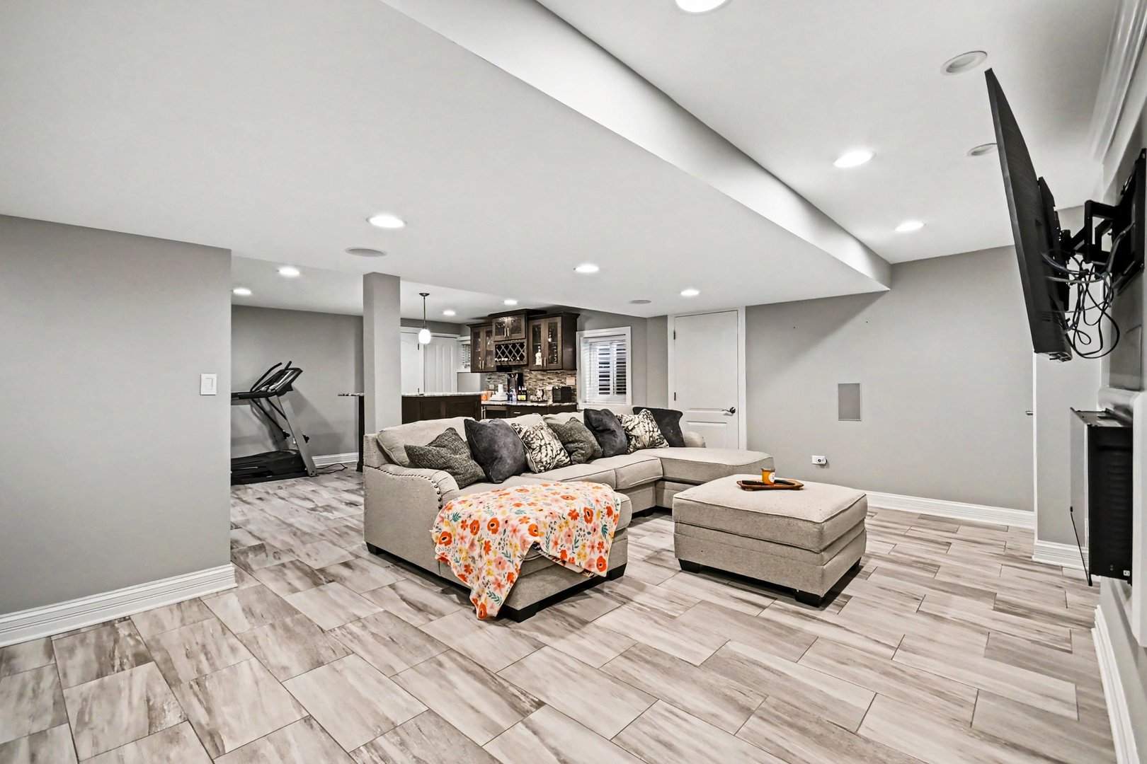 17364 W Westwind Drive, Gurnee, IL 60031