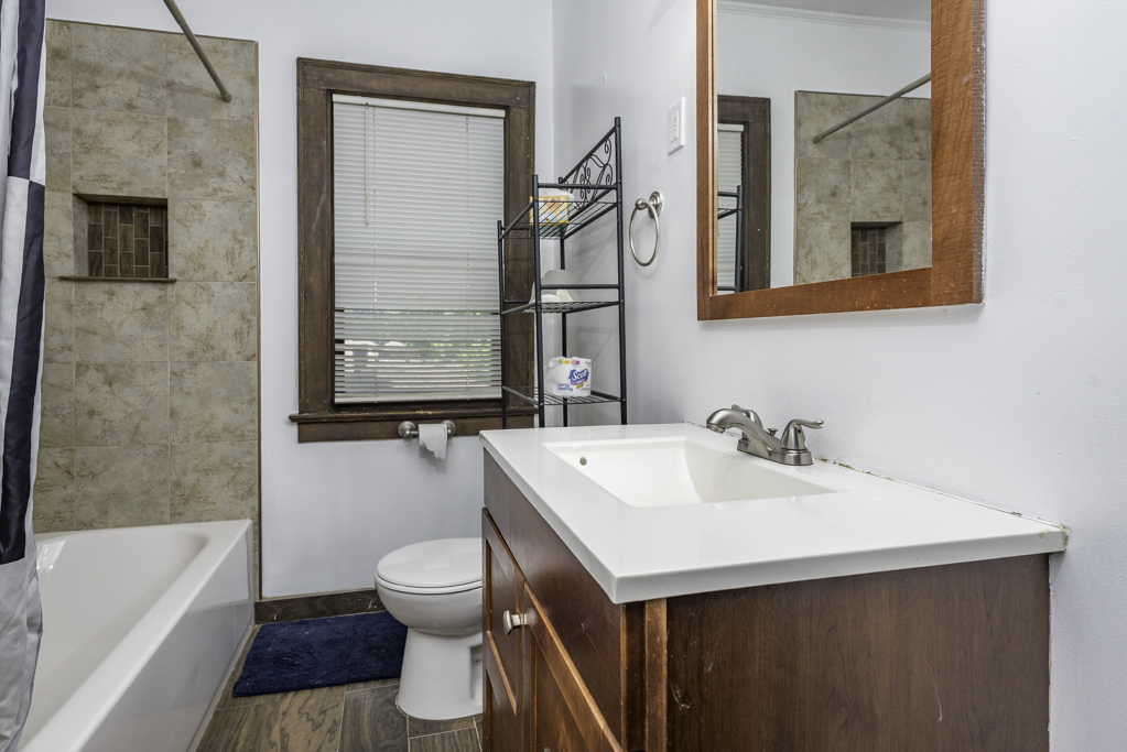 1609 N Sheridan Road, Waukegan, IL 60085