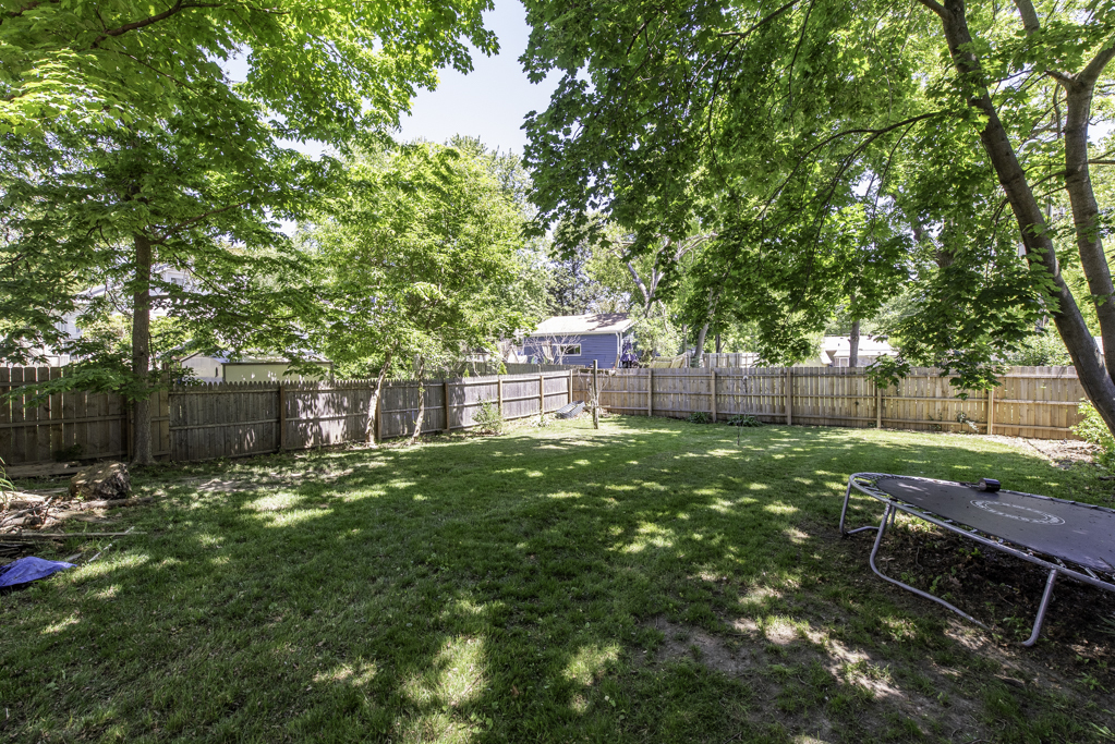 1609 N Sheridan Road, Waukegan, IL 60085