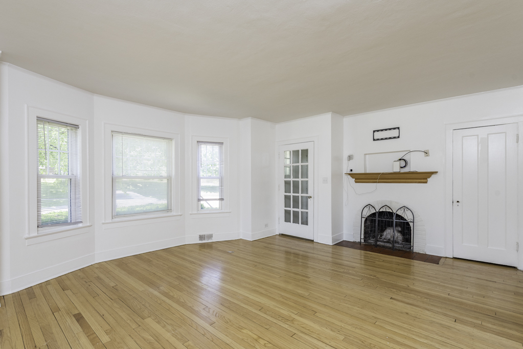 1609 N Sheridan Road, Waukegan, IL 60085