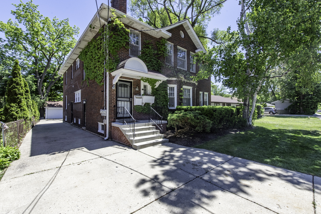 1609 N Sheridan Road, Waukegan, IL 60085