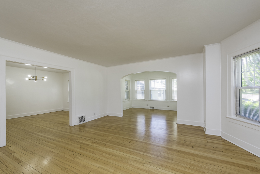 1609 N Sheridan Road, Waukegan, IL 60085