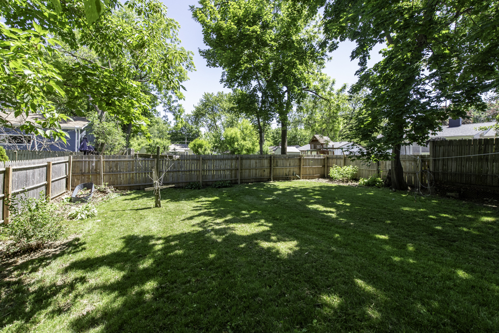 1609 N Sheridan Road, Waukegan, IL 60085