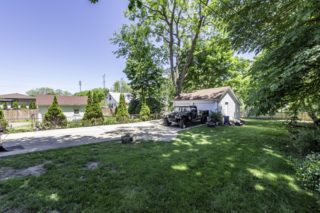 1609 N Sheridan Road, Waukegan, IL 60085