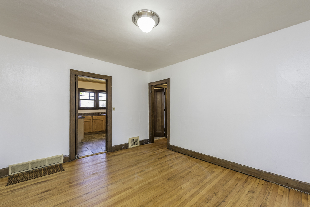 1609 N Sheridan Road, Waukegan, IL 60085