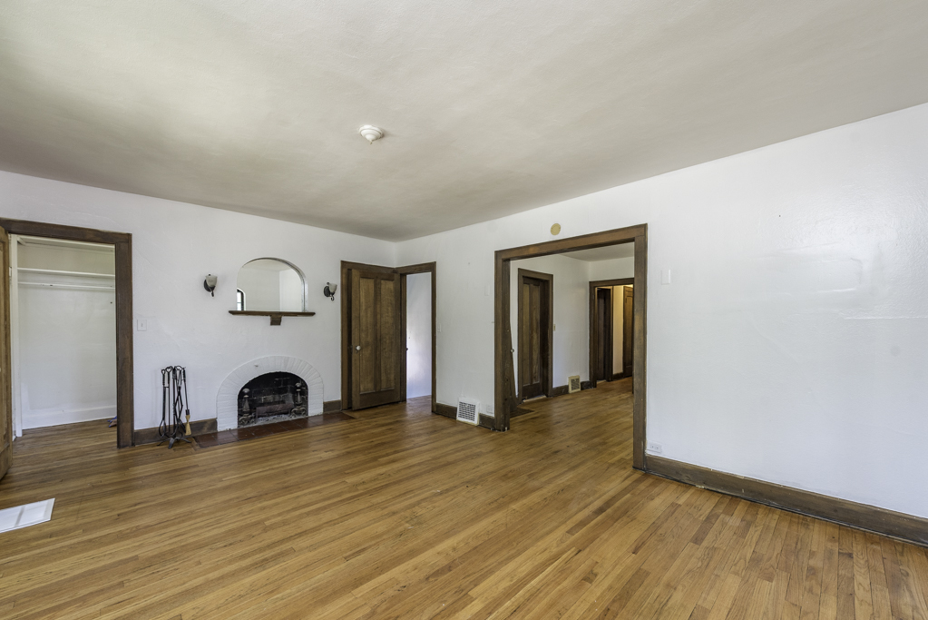 1609 N Sheridan Road, Waukegan, IL 60085