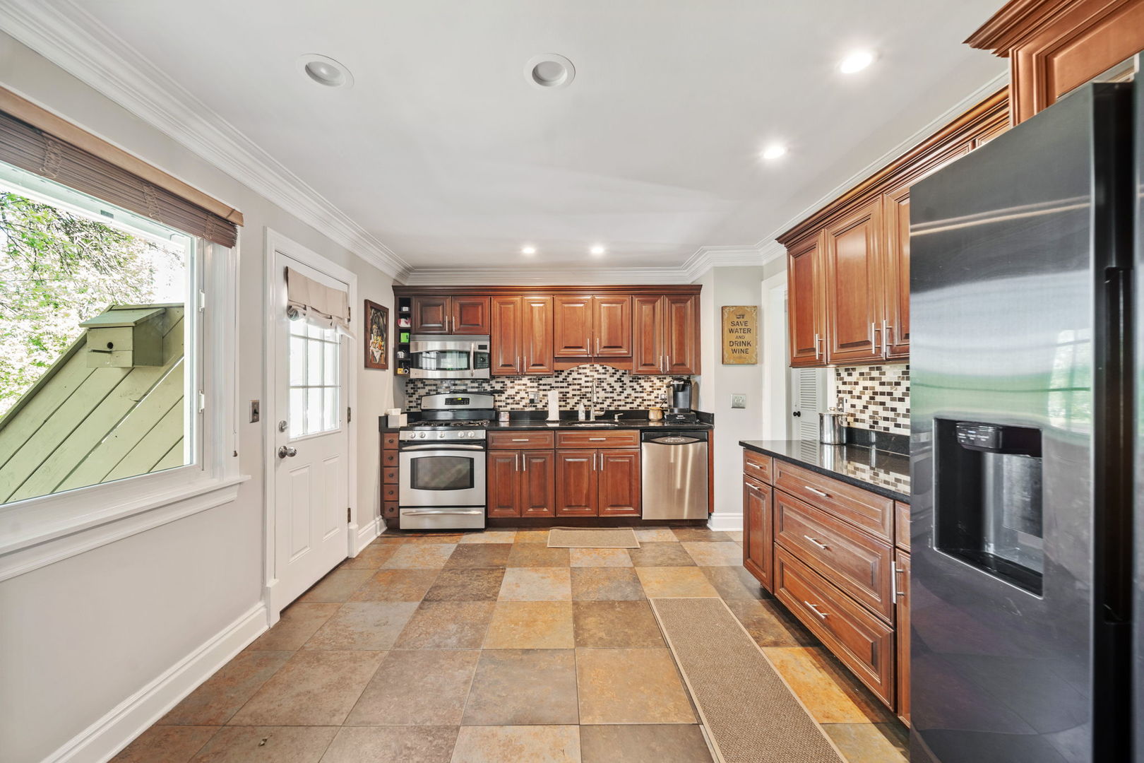 6402 Macarthur Drive, Woodridge, IL 60517