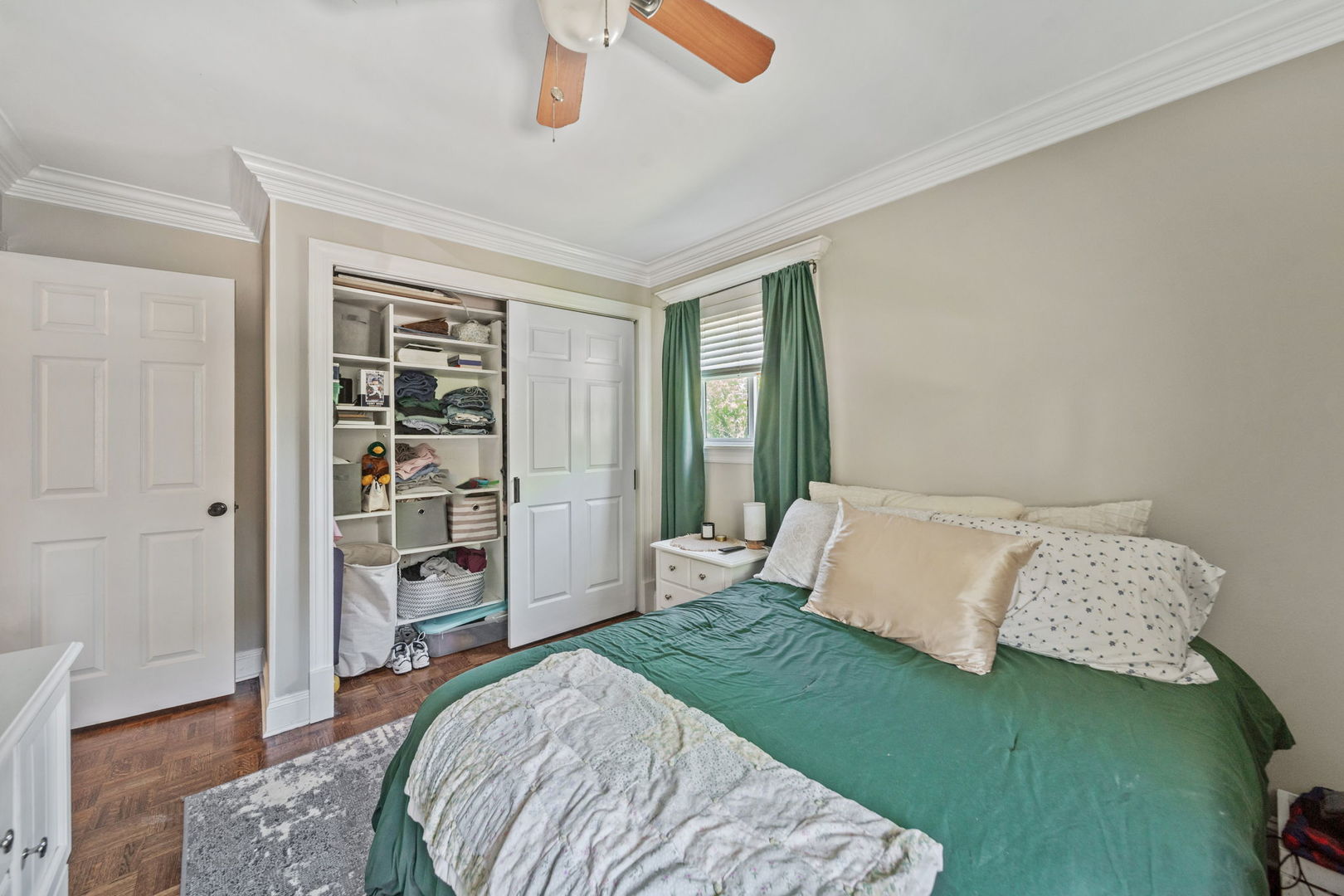 6402 Macarthur Drive, Woodridge, IL 60517