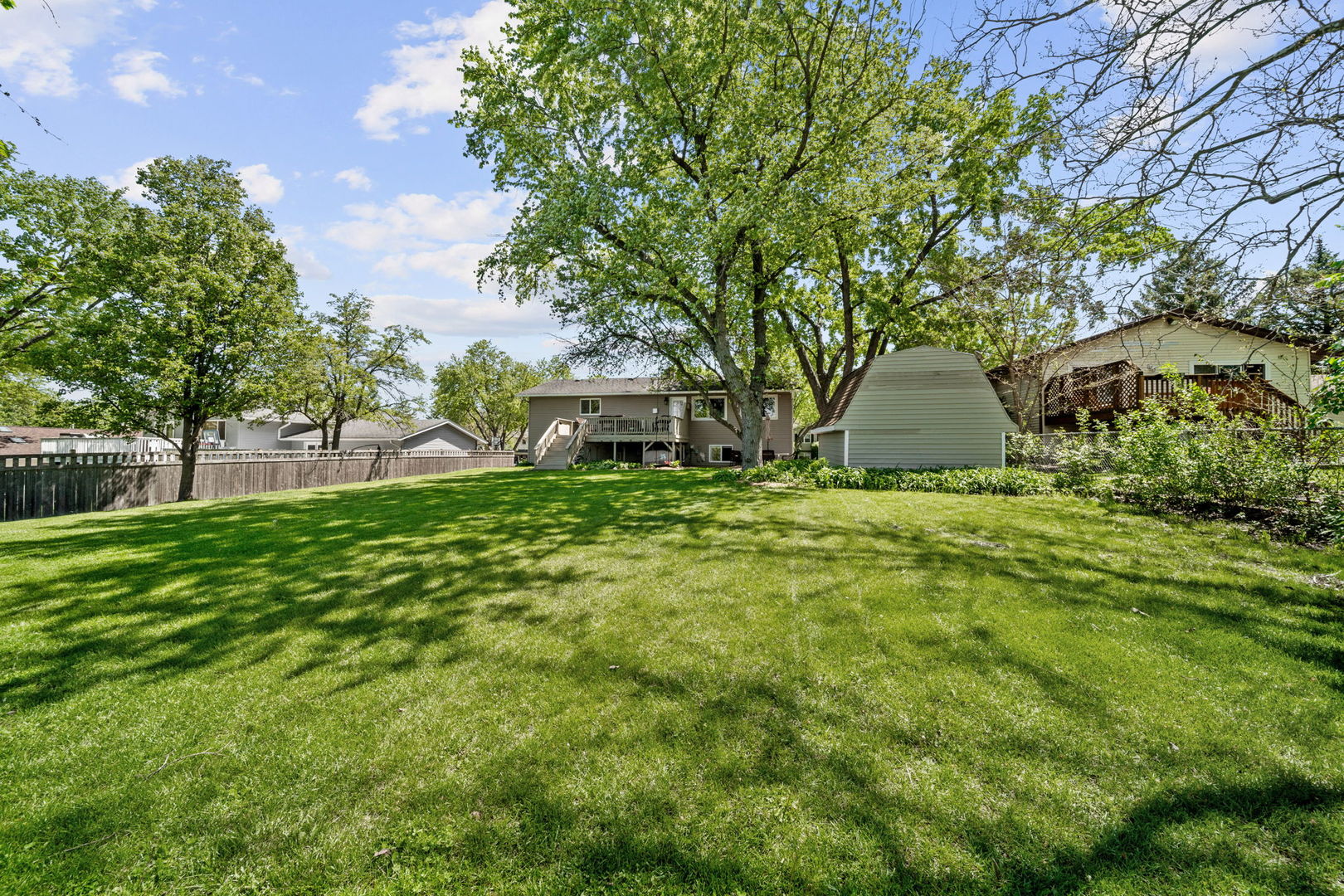 6402 Macarthur Drive, Woodridge, IL 60517