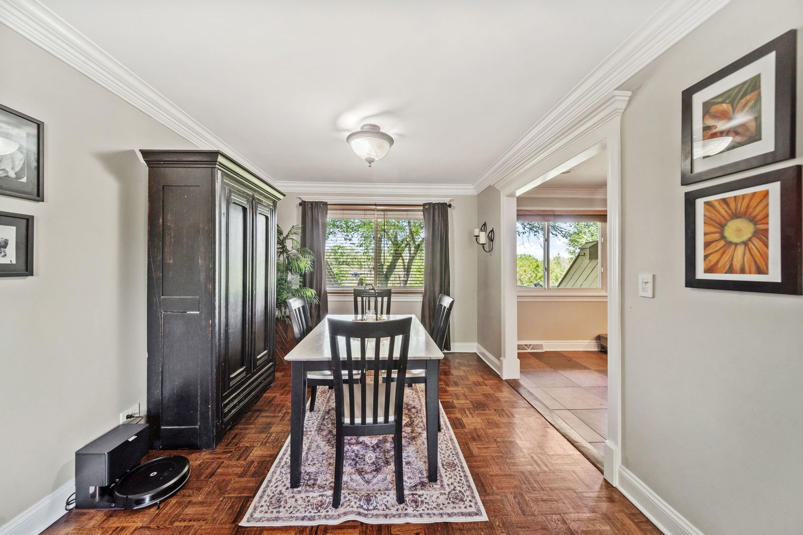 6402 Macarthur Drive, Woodridge, IL 60517
