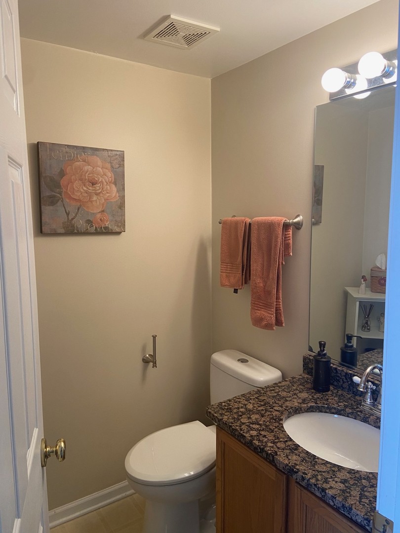 3366 Ravinia Circle #3366, Aurora, IL 60504