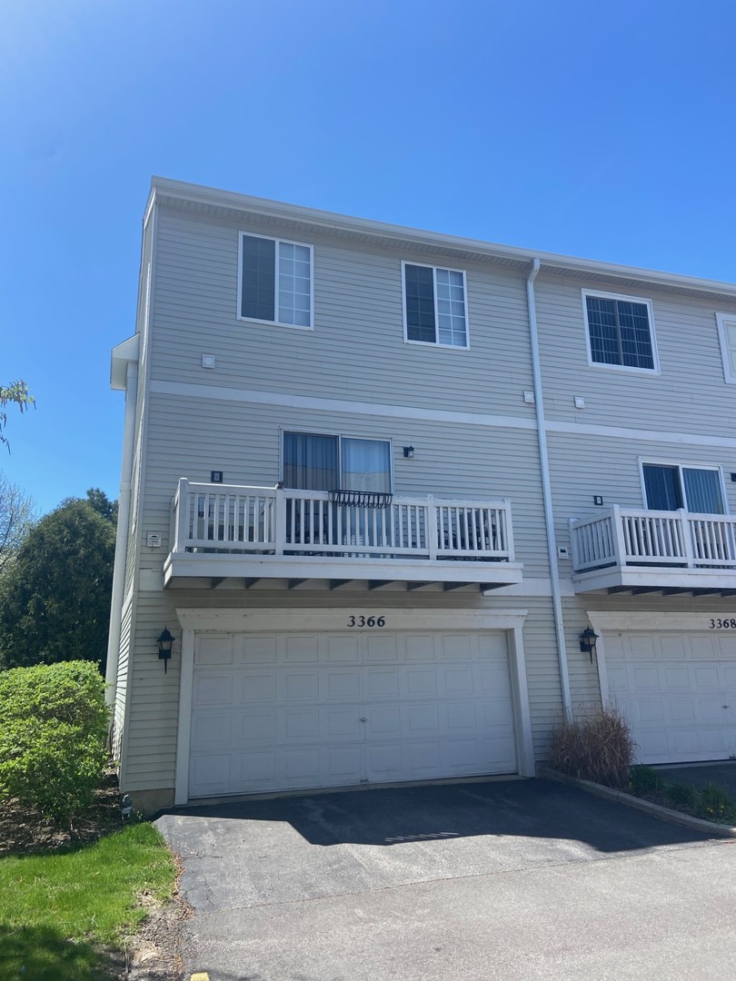 3366 Ravinia Circle #3366, Aurora, IL 60504