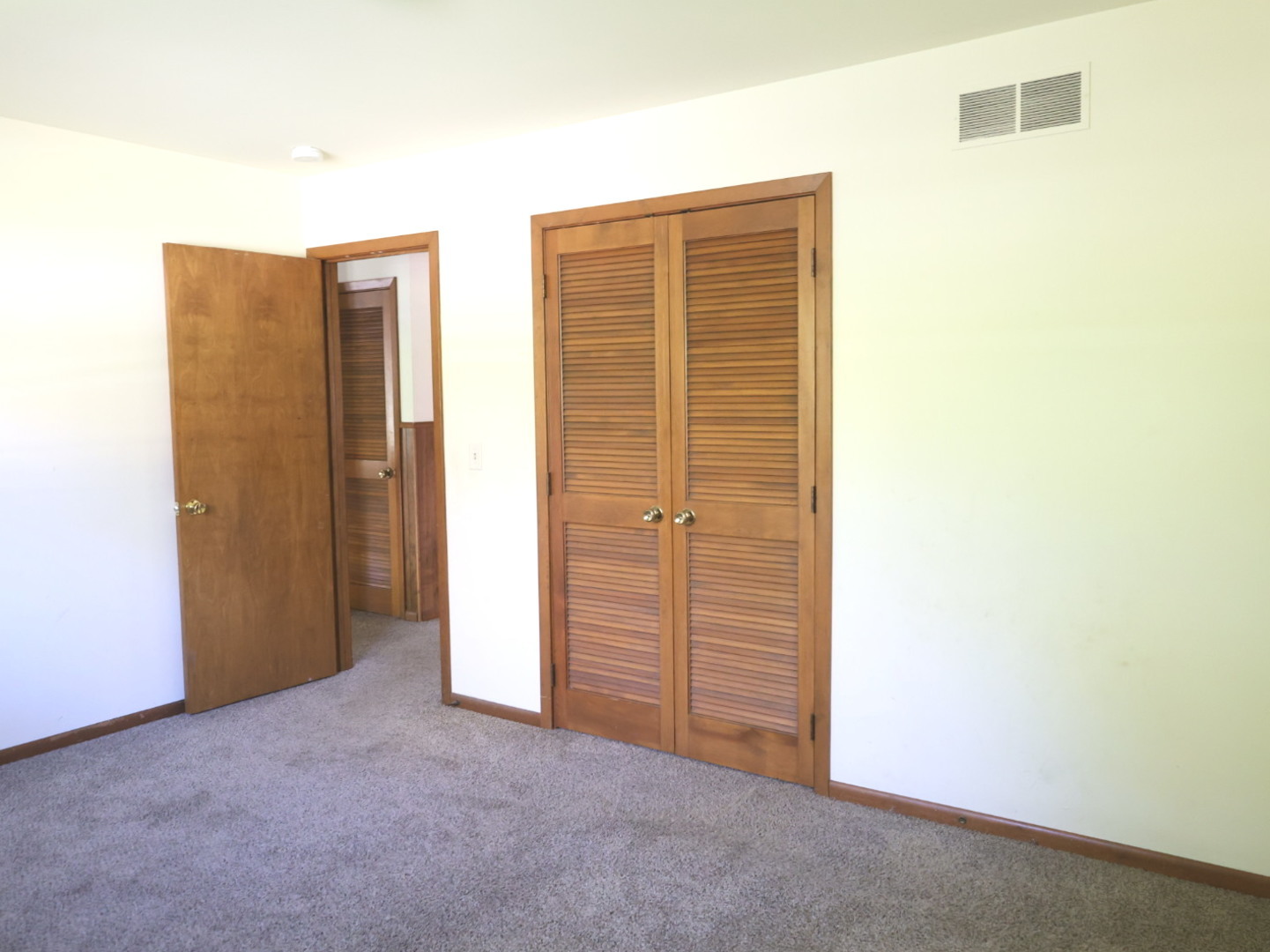 5412 E Wonder Lake Road, Wonder Lake, IL 60097