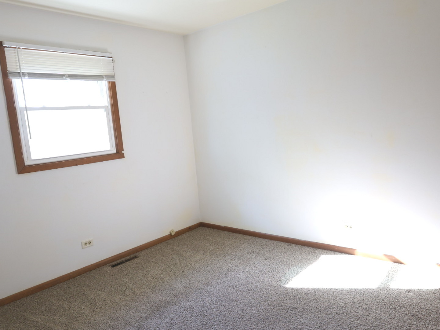 5412 E Wonder Lake Road, Wonder Lake, IL 60097
