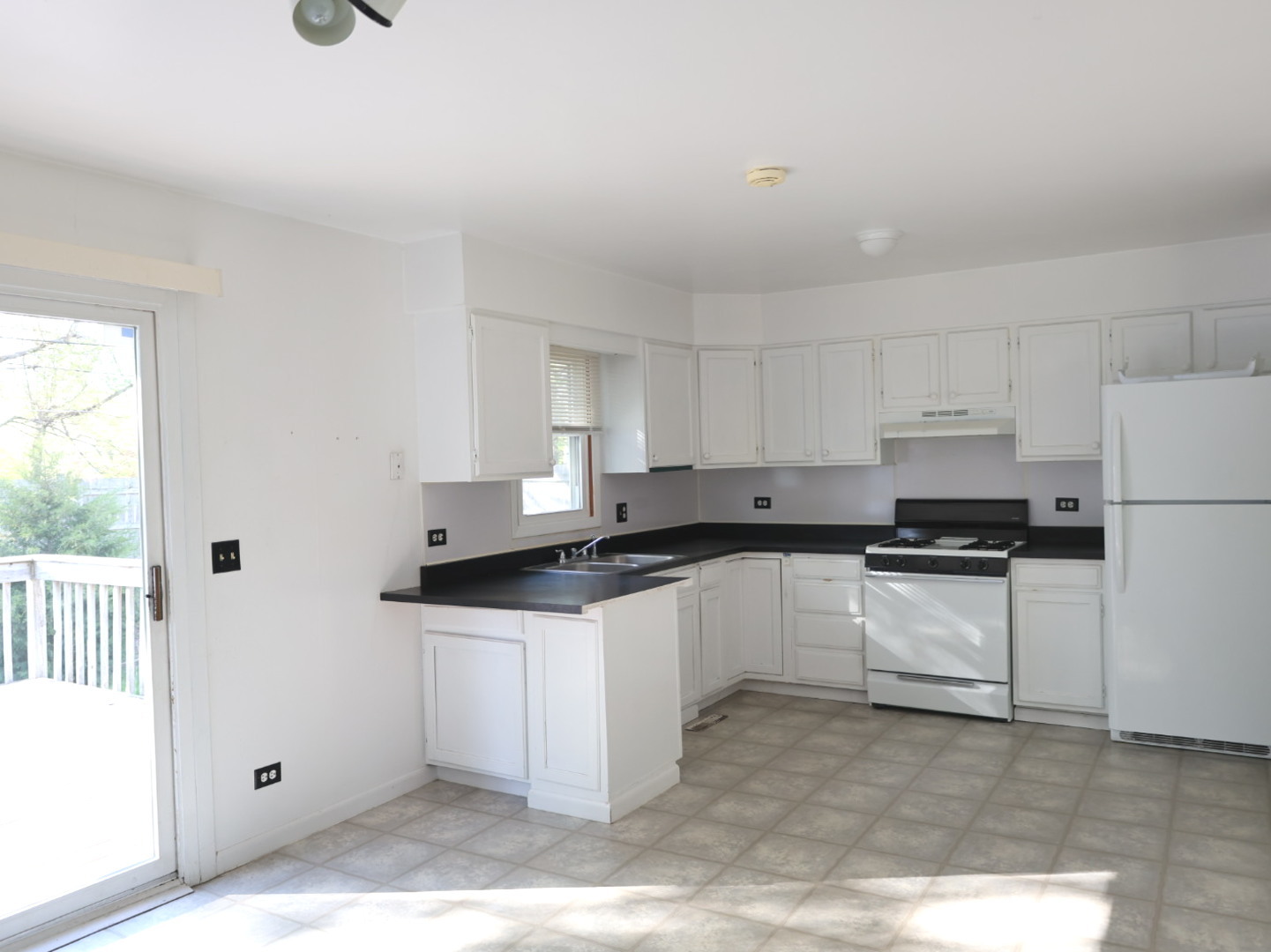 5412 E Wonder Lake Road, Wonder Lake, IL 60097