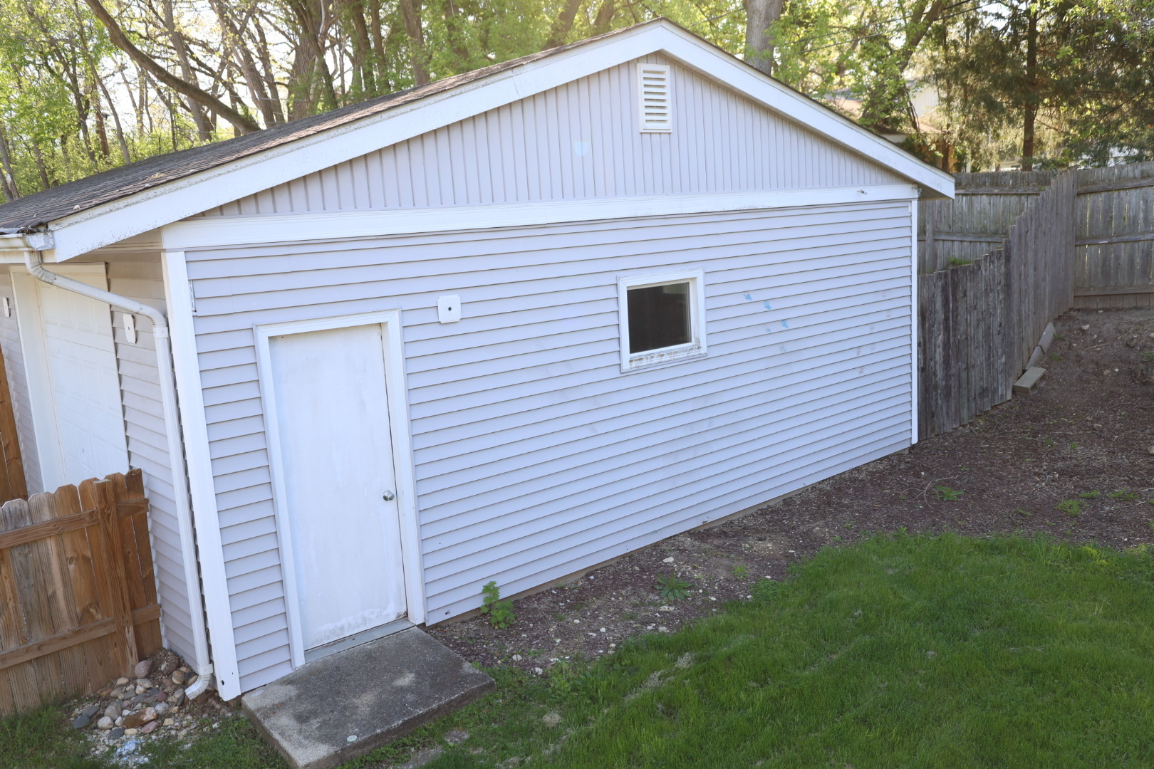 5412 E Wonder Lake Road, Wonder Lake, IL 60097