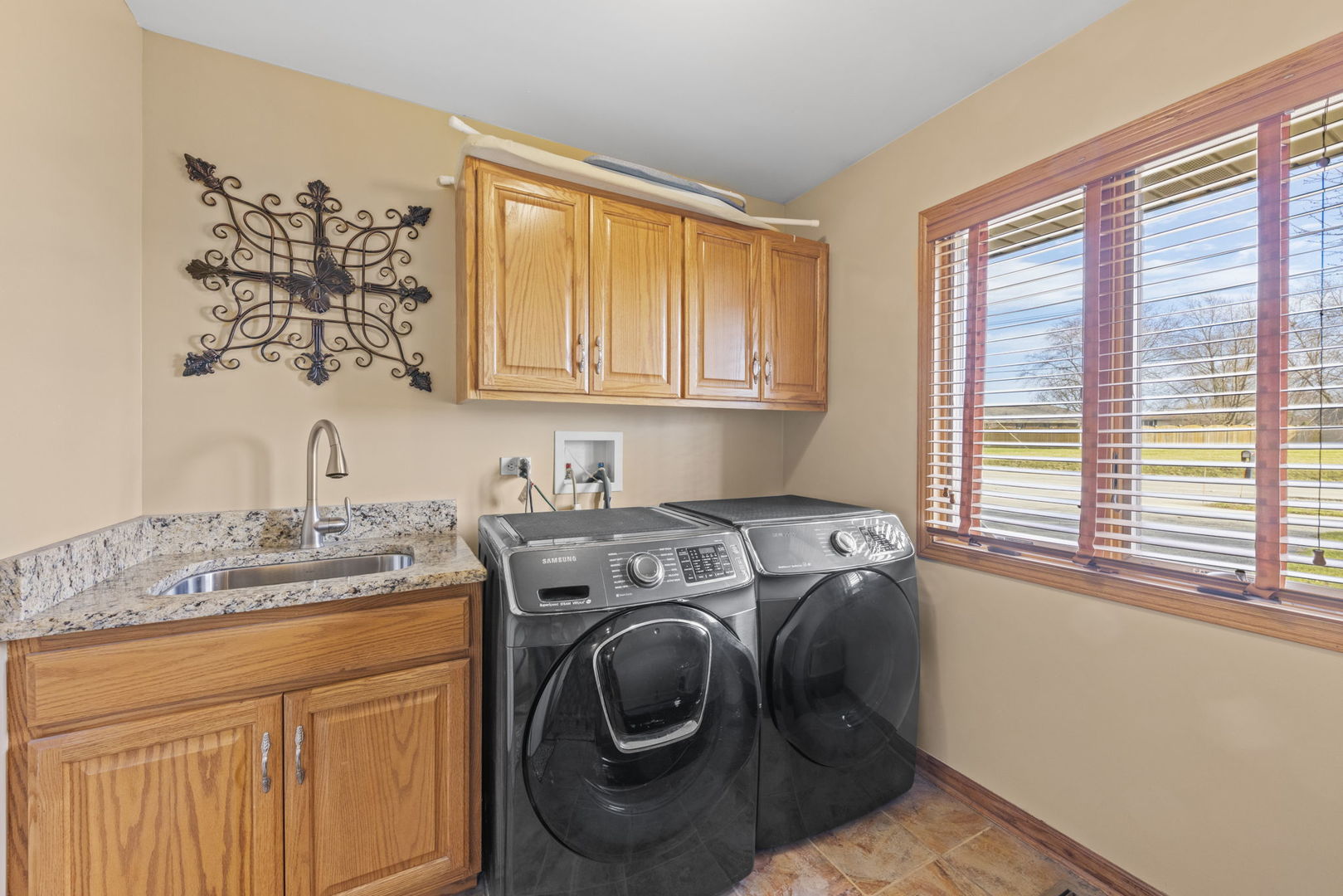 9001 E Mcevilly Road, Minooka, IL 60447