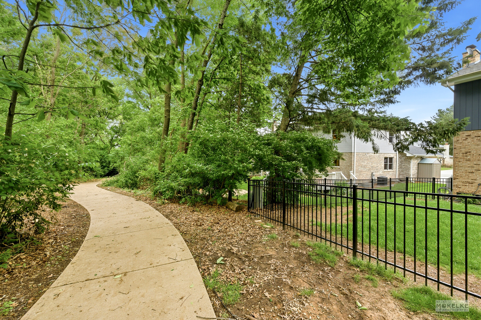 2340 Ridgewood Road, Lisle, IL 60532