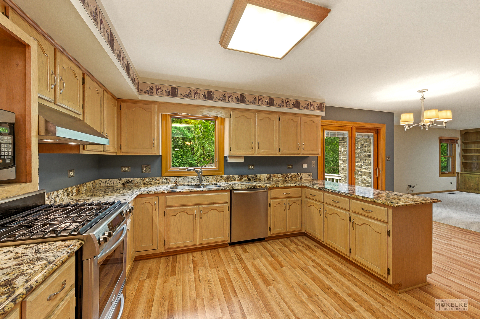2340 Ridgewood Road, Lisle, IL 60532