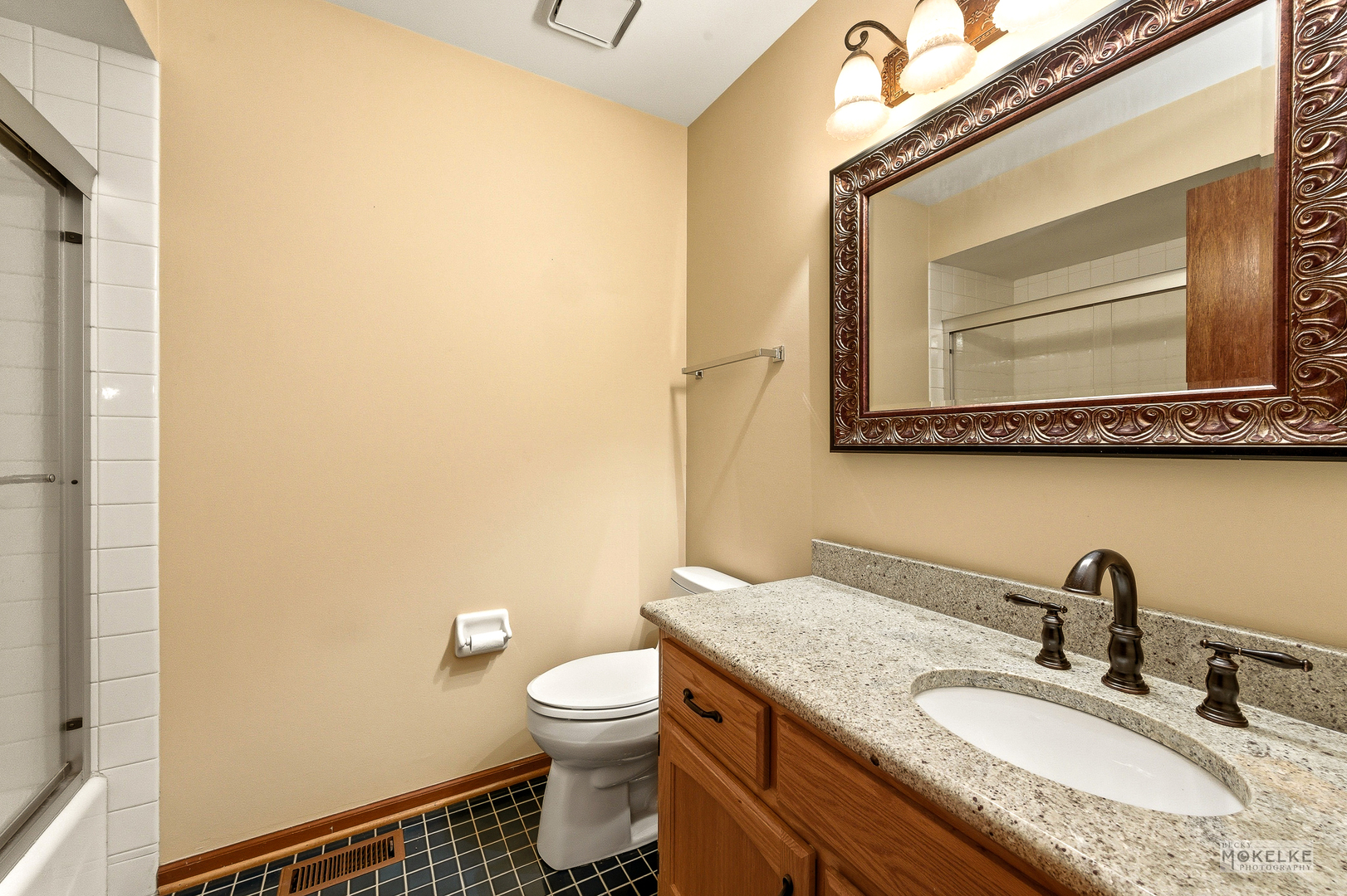 2340 Ridgewood Road, Lisle, IL 60532