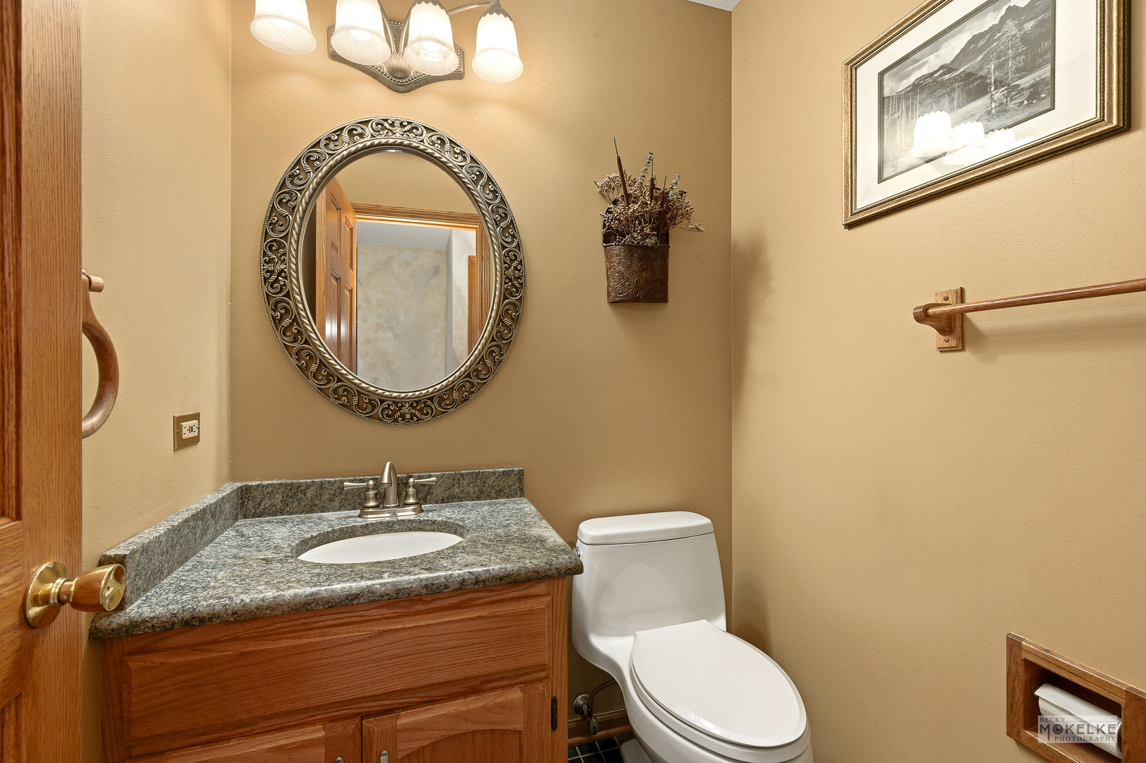 2340 Ridgewood Road, Lisle, IL 60532