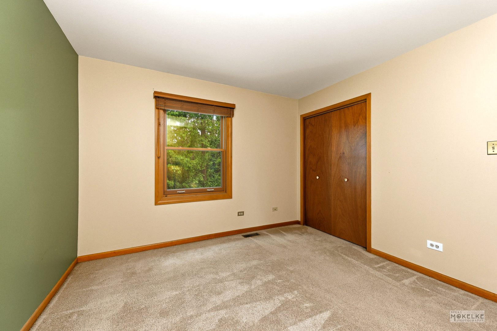 2340 Ridgewood Road, Lisle, IL 60532