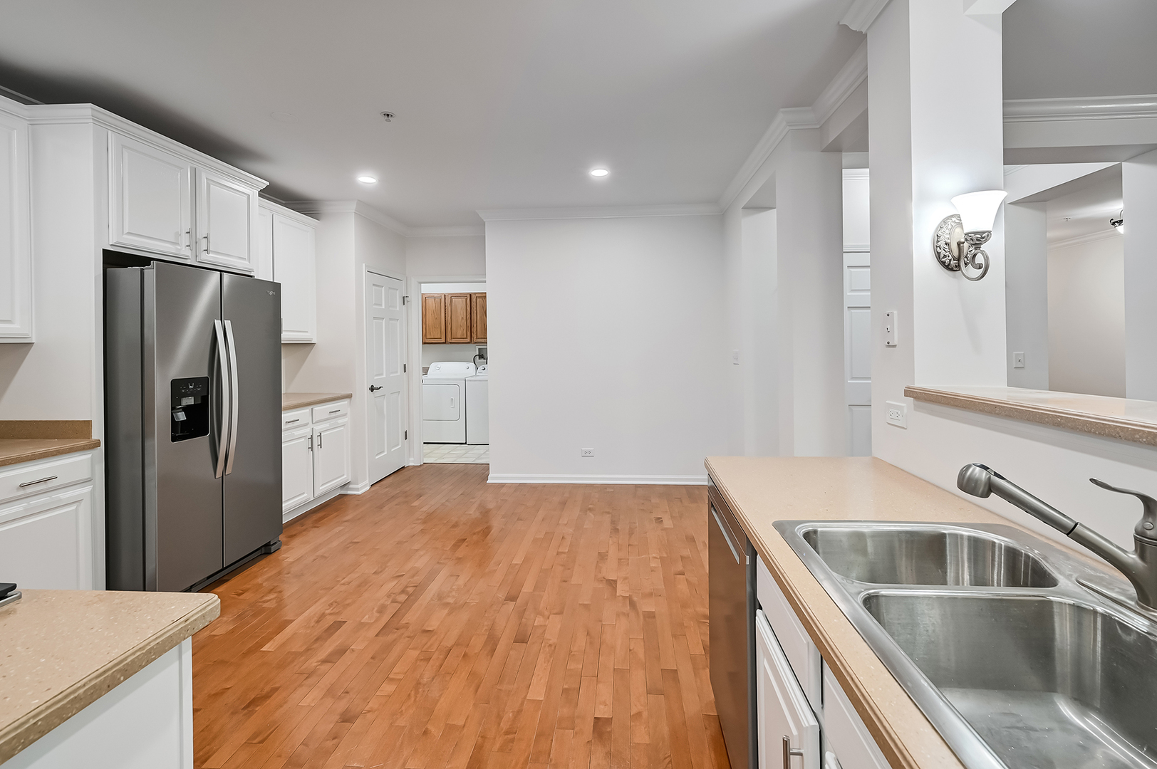 1339 Scarboro Road #605, Schaumburg, IL 60193