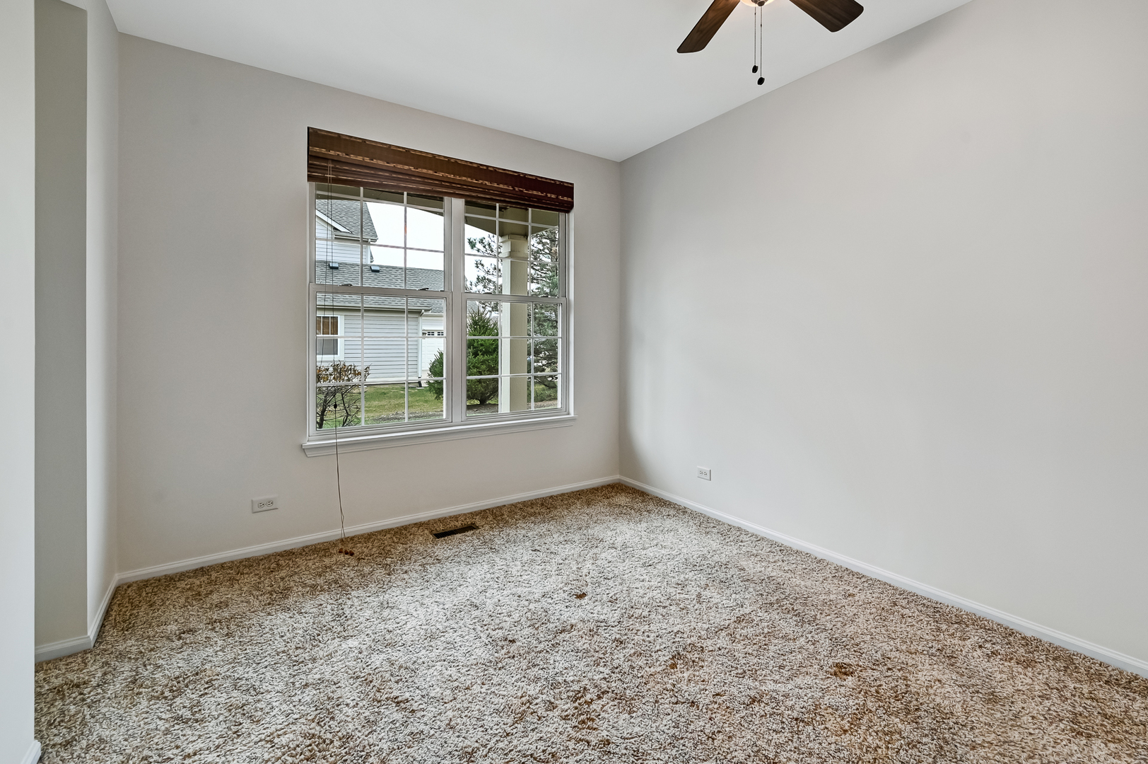 1339 Scarboro Road #605, Schaumburg, IL 60193