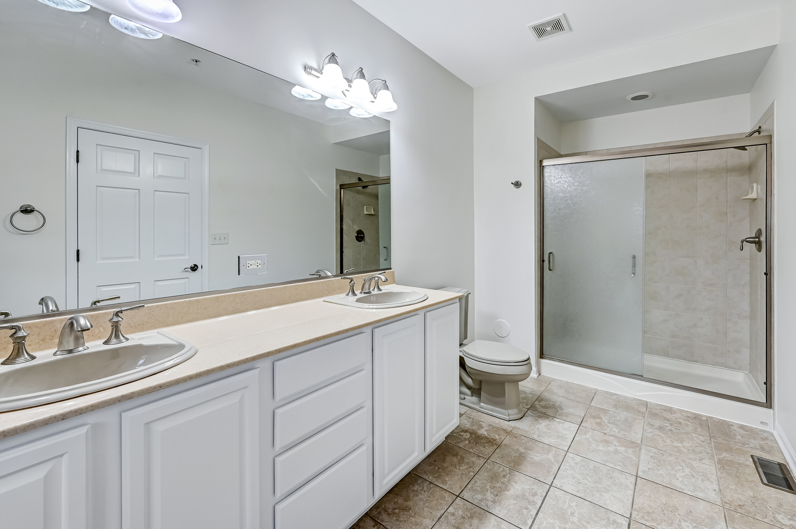 1339 Scarboro Road #605, Schaumburg, IL 60193