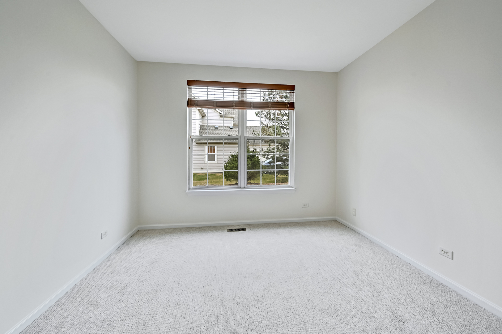 1339 Scarboro Road #605, Schaumburg, IL 60193