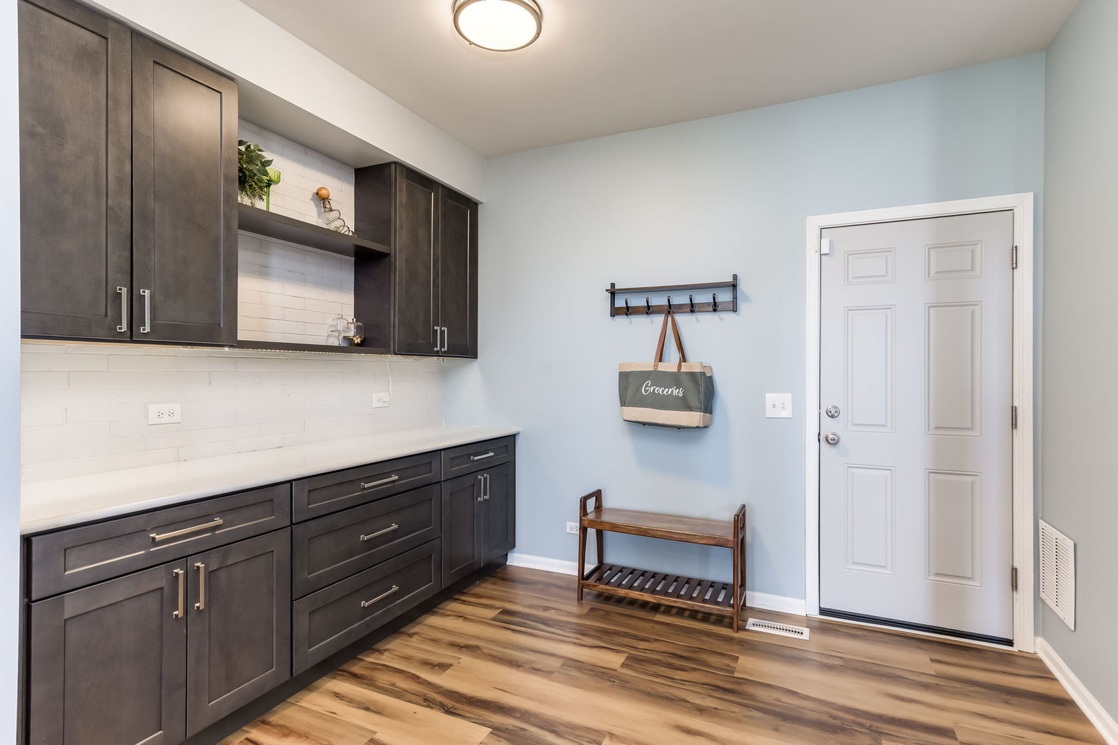 1877 Candlelight Circle, Montgomery, IL 60538