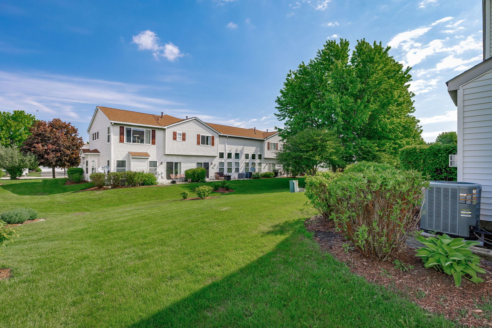 1877 Candlelight Circle, Montgomery, IL 60538