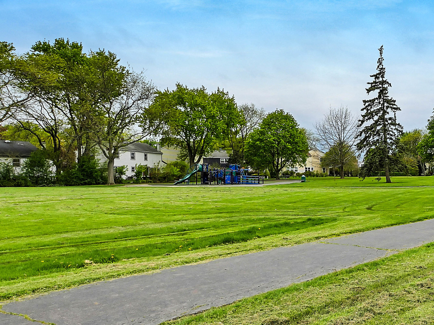 1336 Fairfax Lane, Buffalo Grove, IL 60089